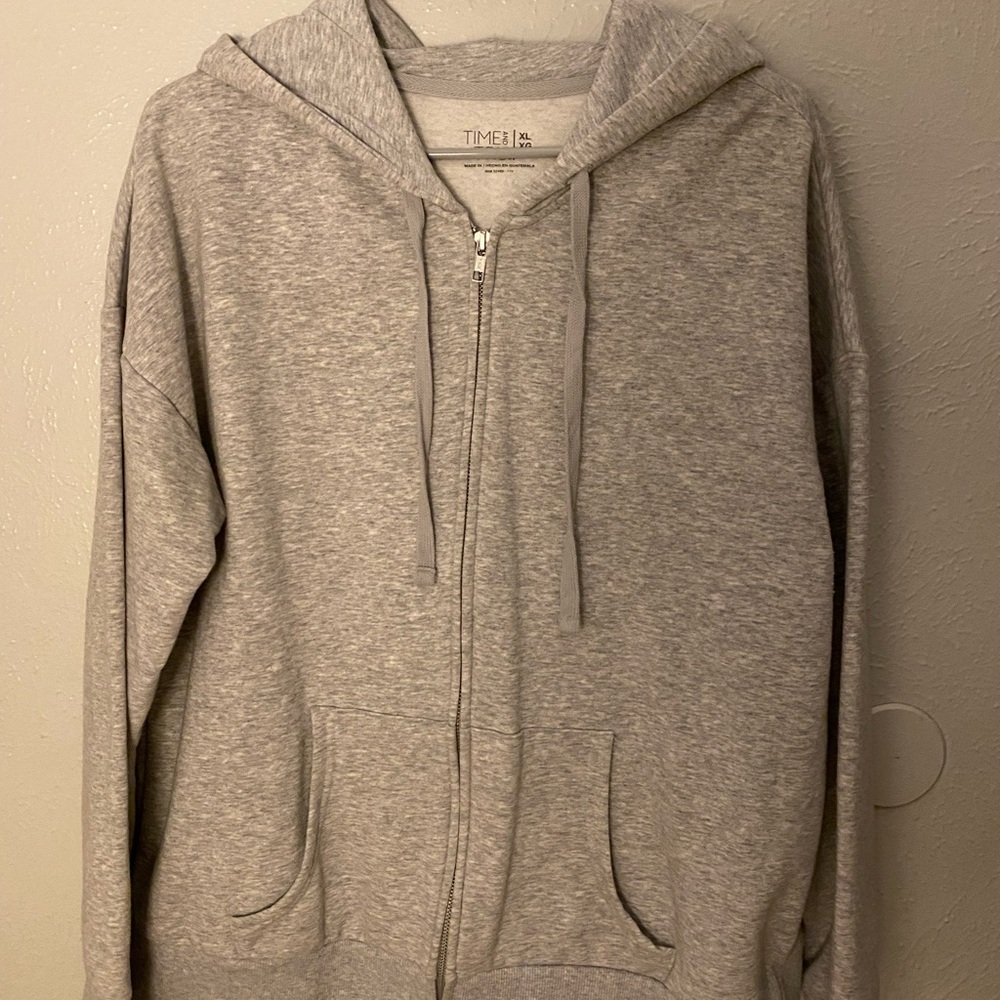 Time and Tru Light Gray Zip-Up Sweater